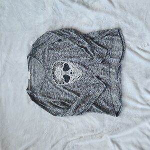 Gray skull long sleeve shirt